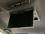 【12.8型フリップダウン】大画面モニターで後席でもエンタメをお楽しみいただけます。家族や友人とお出かけする機会が多い方に大人気です♪