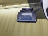 事故時の証拠となるだけでなく、危険運転の抑止力や、ヒヤリハットの記録による安全意識向上など、安全運転をサポートする機能をアピール。?