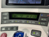 オートエアコンで快適な室内です。