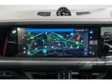 ポルシェ純正PCMナビ搭載です。