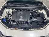 【エンジンルーム】エンジンの調子は良好です!ご納車前にはしっかりとオイル交換・その他油種類の点検補充をさせて頂きます。また、ガリバーでは修復歴のある車は販売いたしません。