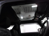 ガラスルーフ(開閉無し)装備です☆