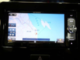 カロッツェリアナビが装着されています。