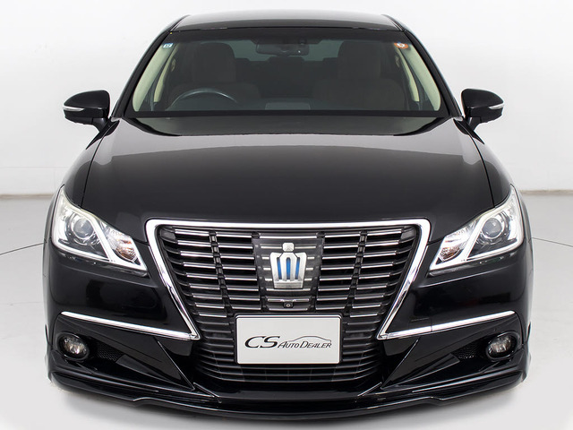 クラウン ハイブリッド 2.5 ロイヤルサルーン 黒革 エアロ NEW20AW&タイヤ