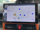 純正ナビを装備。タッチパネル式で使いやすく、お出かけもラクラクです。