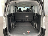 普段のお買い物や通勤、送迎等に十分な荷室スペースを確保しております。セカンドシートを倒すと、大きな荷物の積載も可能です♪