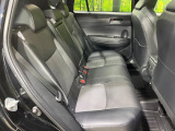 後部座席も気になるようなキズ・汚れやへたり等、大きなダメージはなく、良好な状態です。
