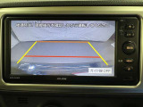 バックモニターで、後方を確認しながら安心して駐車することができます。運転初心者も熟練者も必須の機能ですよ!