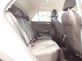 後部座席も十分なスペースを確保。快適です。