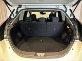 ラゲッジルームも広々、開口部が広く荷物を積む時も積みやすくなっています!