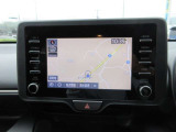 純正ナビを装備。タッチパネル式で使いやすく、お出かけもラクラクです。