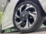 【純正15インチアルミホイール】外観にマッチした純正アルミホイールを装着しております。各種社外アルミホイールや、スタッドレスタイヤも取扱いしております。是非ご相談ください♪