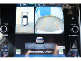 バックギアに入れるとバックカメラの映像がナビに映ります。障害物までの距離もわかりやすいです。