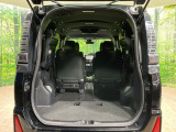 後席を格納すると、これだけの広さが!シーンに合わせたシートアレンジで、大きな荷物も積むことが出来ます♪