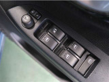 電動格納&ミラー角度調整機能付きです。
