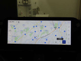 とても鮮明なモニターでルート案内も視覚ではっきりと確認していただけます。また、地図更新がご納車してから2年間無料となっております。