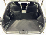 シートを倒すと広々とした荷物スペースに☆