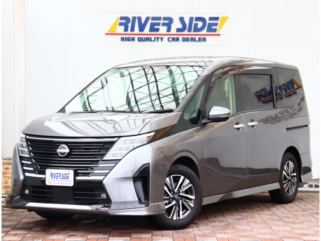 セレナ 2.0 ハイウェイスターV 純正エアロ フリップダウンモニター