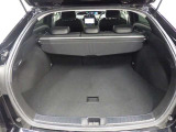 広々としたラゲージスペースを備えています。大きなものや長さのある荷物もしっかりと積み込めます。