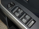 電動格納式ドアミラー・パワーウインドウを装備しています。
