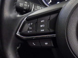 ステアリングスイッチ装備!運転しながら手元でオーディオの操作などができます。