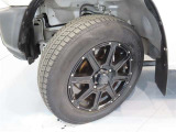 社外アルミホイール。タイヤサイズは175/80R16です。