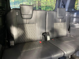 3列目シートはもちろん状態良好☆大人でもゆったりと座って頂けますので、大人数でのお出かけもラクラクです♪ご家族で、気の知れた仲間で、ドライブに行くのが楽しみですね♪