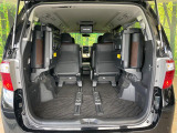 後席を格納すると、これだけの広さが!シーンに合わせたシートアレンジで、大きな荷物も積むことが出来ます♪