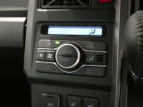 オートエアコンです。快適な温度を保ち、オールシーズン快適です。