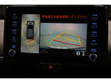 パノラミックビューモニターでクルマの周囲の確認が出来て安心です。