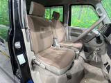 運転席シート廻りは使用感も少なく、良好な状態となっています。丁寧に使われていたことがよくわかりますね。