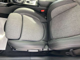 助手席シートの状態も良好でございます