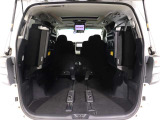 ミニバン最大級のスペース!ご家族、お友達とのキャンプやバーベキューほか、お仕事でも十分な容量が有ります!