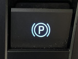 【電動パーキングブレーキ】パーキングブレーキを指先だけで操作可能です!力の弱い人にも安心してブレーキをかけていただけます!
