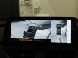 純正ナビ付です。もちろん車両後方を表示するバックガイドモニターが付いていて車庫入れ安心!