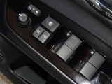 電動格納式ドアミラー・パワーウインドウを装備しています。