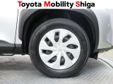 シンプルなデザインの純正ホイールキャップです。落ち着いたデザインですので車体と一体感があります。