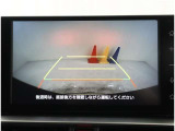 バックモニターバックガイドモニター表示にも対応しており、駐車時の視界補助としても大きく活躍。画面の解像度も高く、夜間や雨の日でもしっかり見える安心感があります。