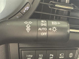 【オートライト(AUTO)】外の明るさをシステムが感知して、自動でヘッドライトが点灯します!ヘッドライトをつけ忘れを防ぐ便利機能です。