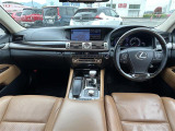 LS 600h バージョンL 4WD 本革シート