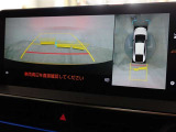 パノラミックビューモニターを装備。車を上から見たような映像が確認できますよ