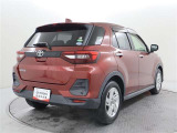 見えないところまで徹底洗浄!中古車をキレイで気持ちよくお乗りいただけるよう、トヨタ認定中古車はしっかりクリーニングエンジンルームやシートを外した洗浄まで目に見えないところまで徹底的に洗浄しています。