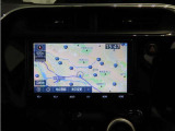 トヨタ純正ナビ装備!地図描写は文字も道もクリアで見やすく、滑らかに表示します。これさえあればもう道に迷わないですみますね♪フルセグで地上波デジタル放送TVもバッチリ綺麗に見れちゃいます♪