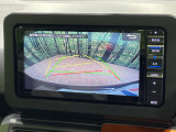【バックカメラ】駐車時に後方がリアルタイム映像で確認できます。大型商業施設や立体駐車場での駐車時や、夜間のバック時に大活躍!運転スキルに関わらず、今や必須となった装備のひとつです!