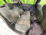 後部座席も気になるようなキズ・汚れやへたり等、大きなダメージはなく、良好な状態です。