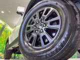 【純正18インチアルミホイール】外観にマッチした純正アルミホイールを装着しております。各種社外アルミホイールや、スタッドレスタイヤも取扱いしております。是非ご相談ください♪