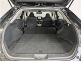 2列目シートを倒すと、大きな荷物の積載も可能です