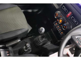 【トランスミッション】5MT【駆動方式】パートタイム4WD