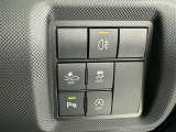 【横滑り防止機能】 車両走行安定補助システム搭載  車が横滑りしそうになった際に、横滑りを防ぐ安全装備が付いています。