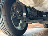 お車を安心してお乗りいただく為には、足回りの定期点検が欠かせません。サービスサポート(有償保証)では無料点検もご提供しており、安心のカーライフをお過ごしいただけるサポート体制が整っています。